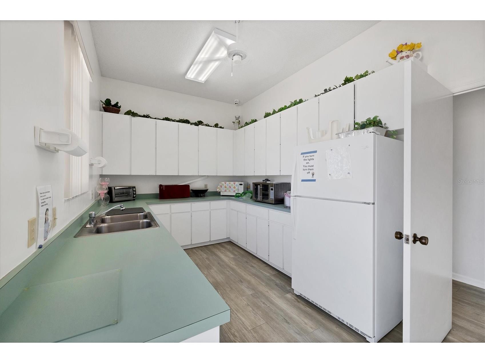 5478 Kelly Drive #7 Sarasota FL 34233 A4683736 image51