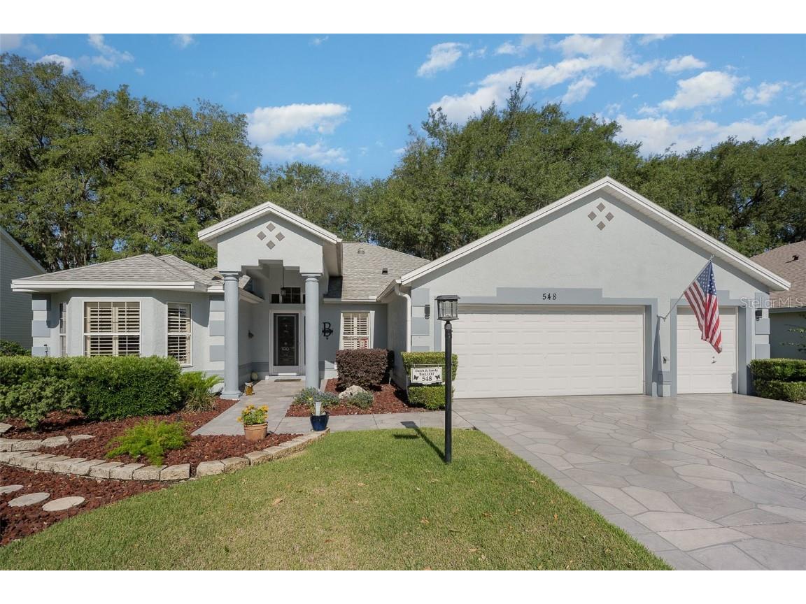 548 Loma Paseo Drive Lady Lake FL 32159 O6112484 image1