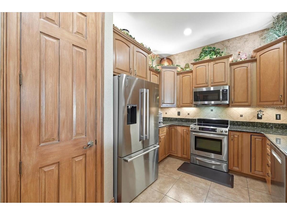 548 Meandering Way Polk City FL 33868 L4959657 image18