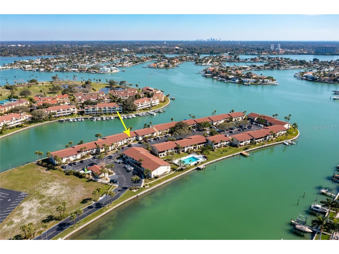 548 Plaza Seville Court #90 Treasure Island FL 33706 U8229294 image1