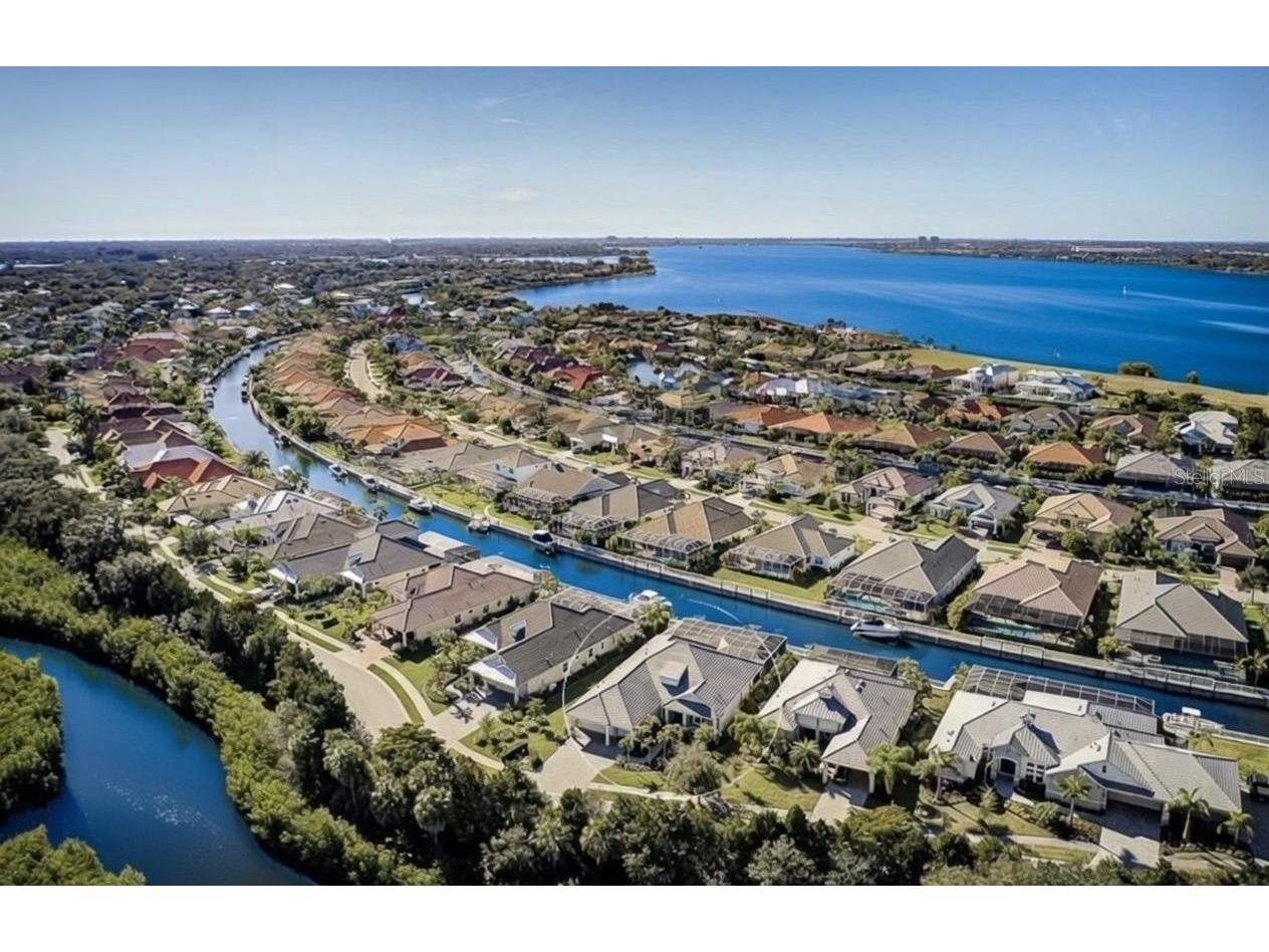 548 Regatta Way Bradenton FL 34208 TB8503192 image1