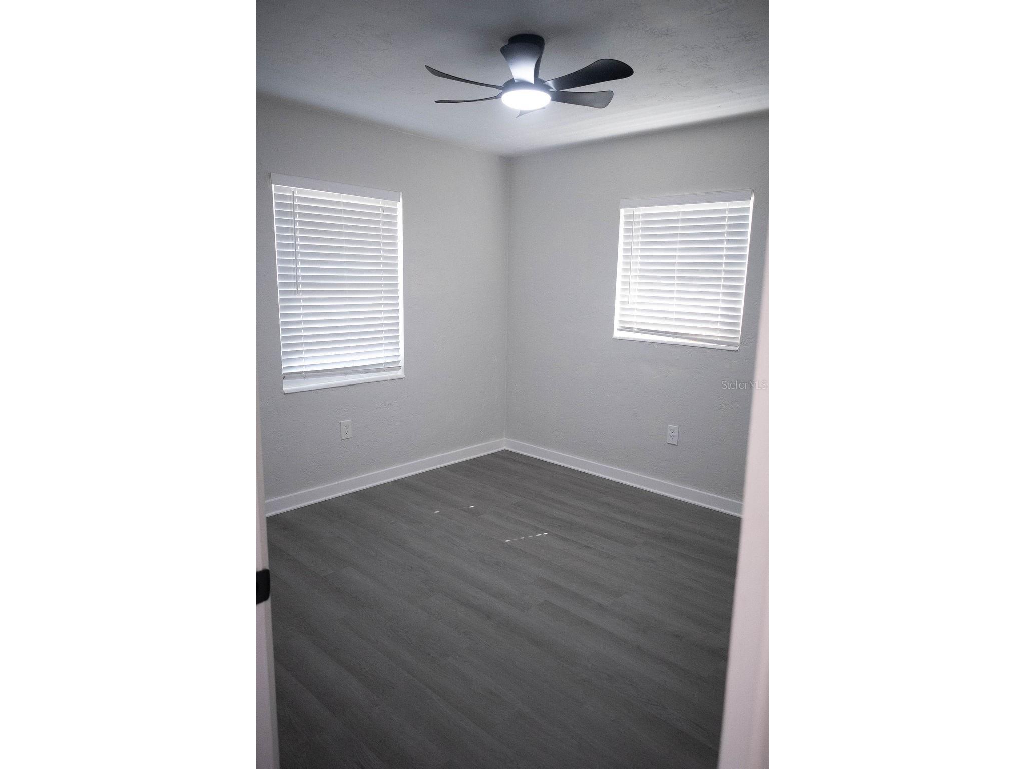 5480 70th Lane N Saint Petersburg FL 33709 TB8517774 image12
