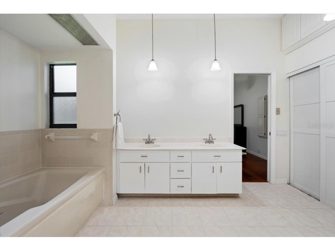 5481 Cork Oak Street Sarasota FL 34232 A4661571 image22