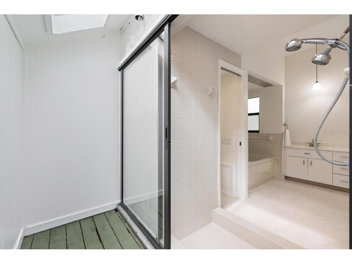 5481 Cork Oak Street Sarasota FL 34232 A4661571 image24