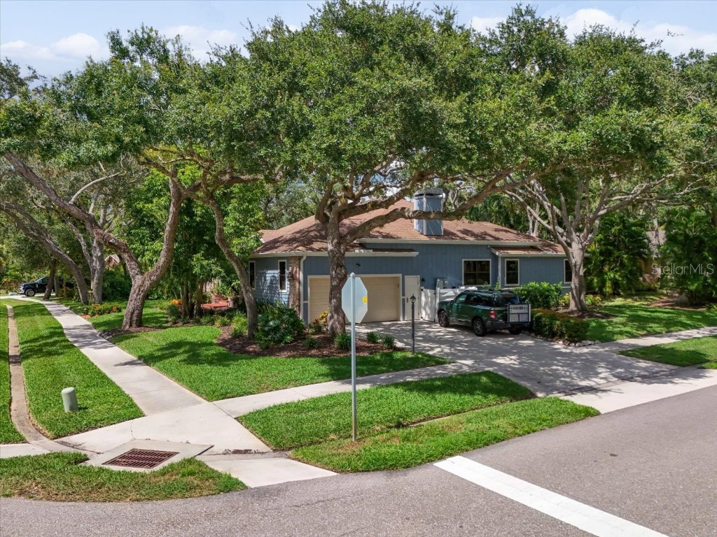 5481 Cork Oak Street Sarasota FL 34232 A4661571 image37