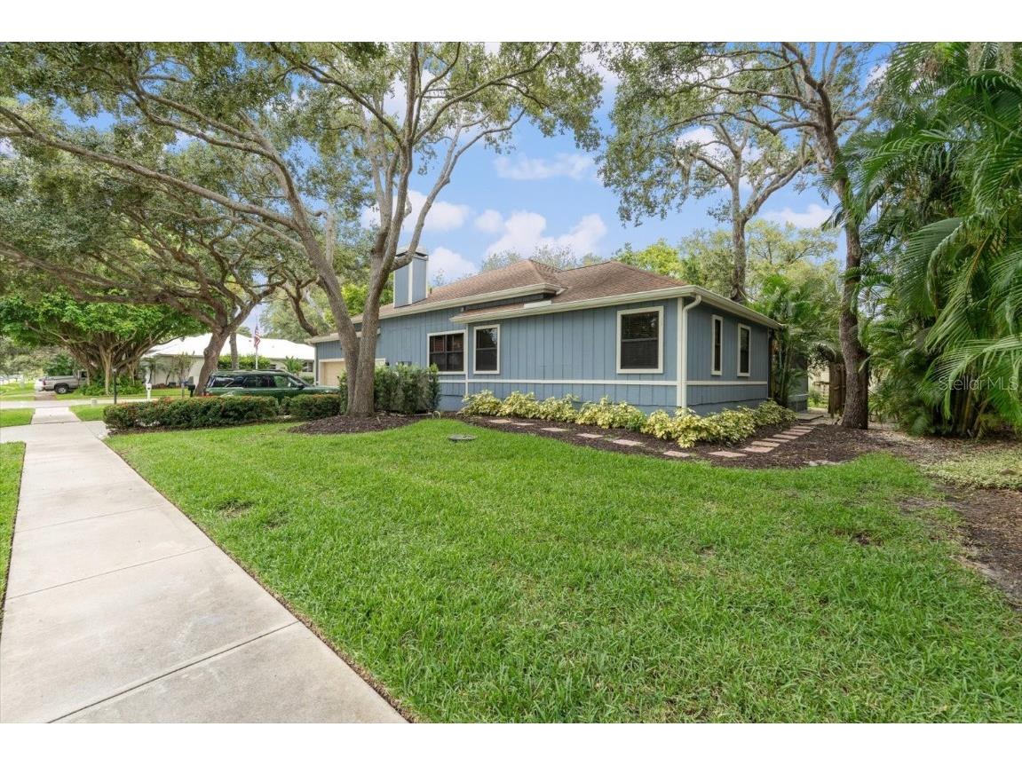 5481 Cork Oak Street Sarasota FL 34232 A4661571 image40