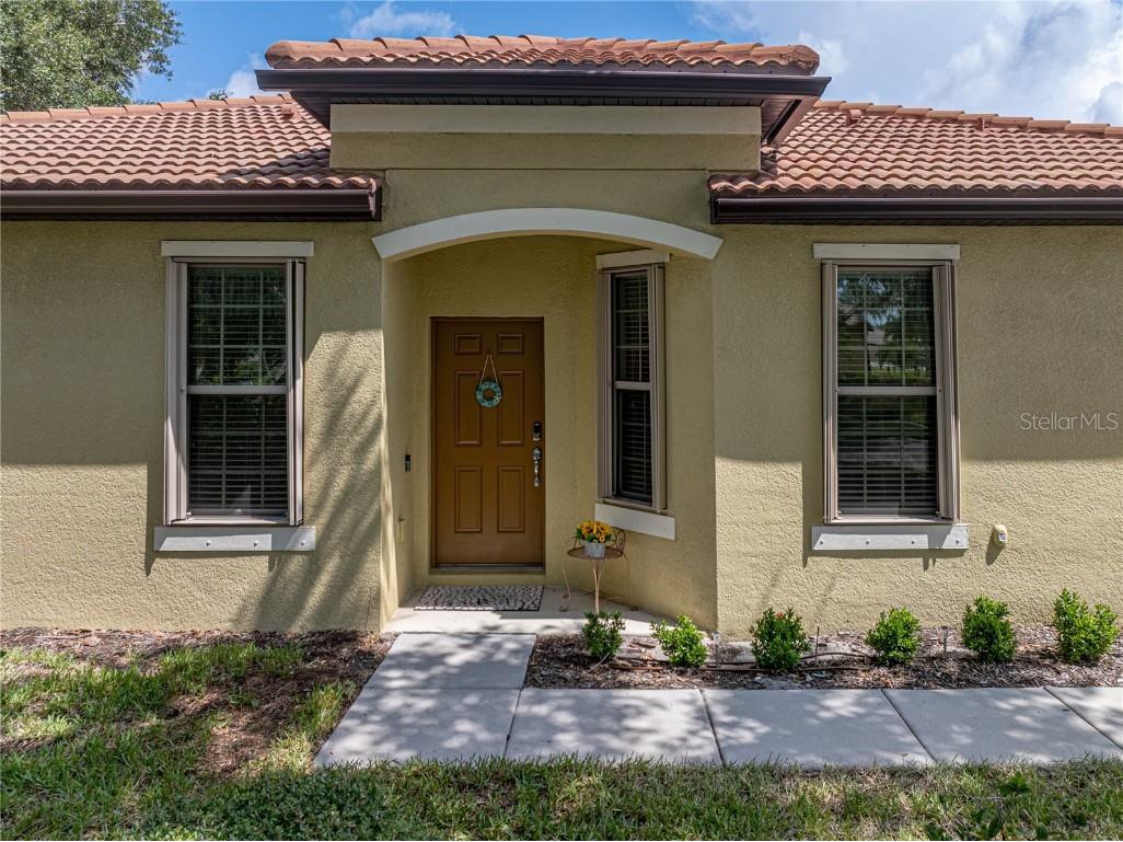 5485 Sunset Falls Drive Apollo Beach FL 33572 T3550716 image1