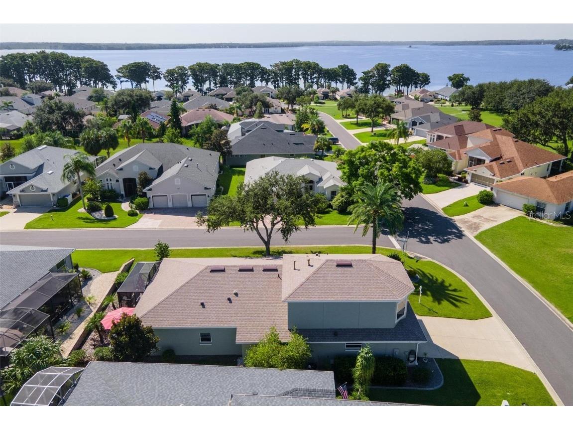 5486 Bounty Circle Tavares FL 32778 - LITTLE LAKE HARRIS - CHAIN G5102161 image2