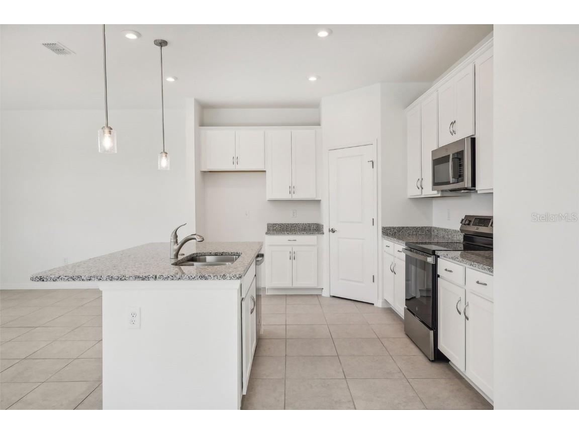 5487 Meadow Walk Drive Davenport FL 33837 O6359690 image5