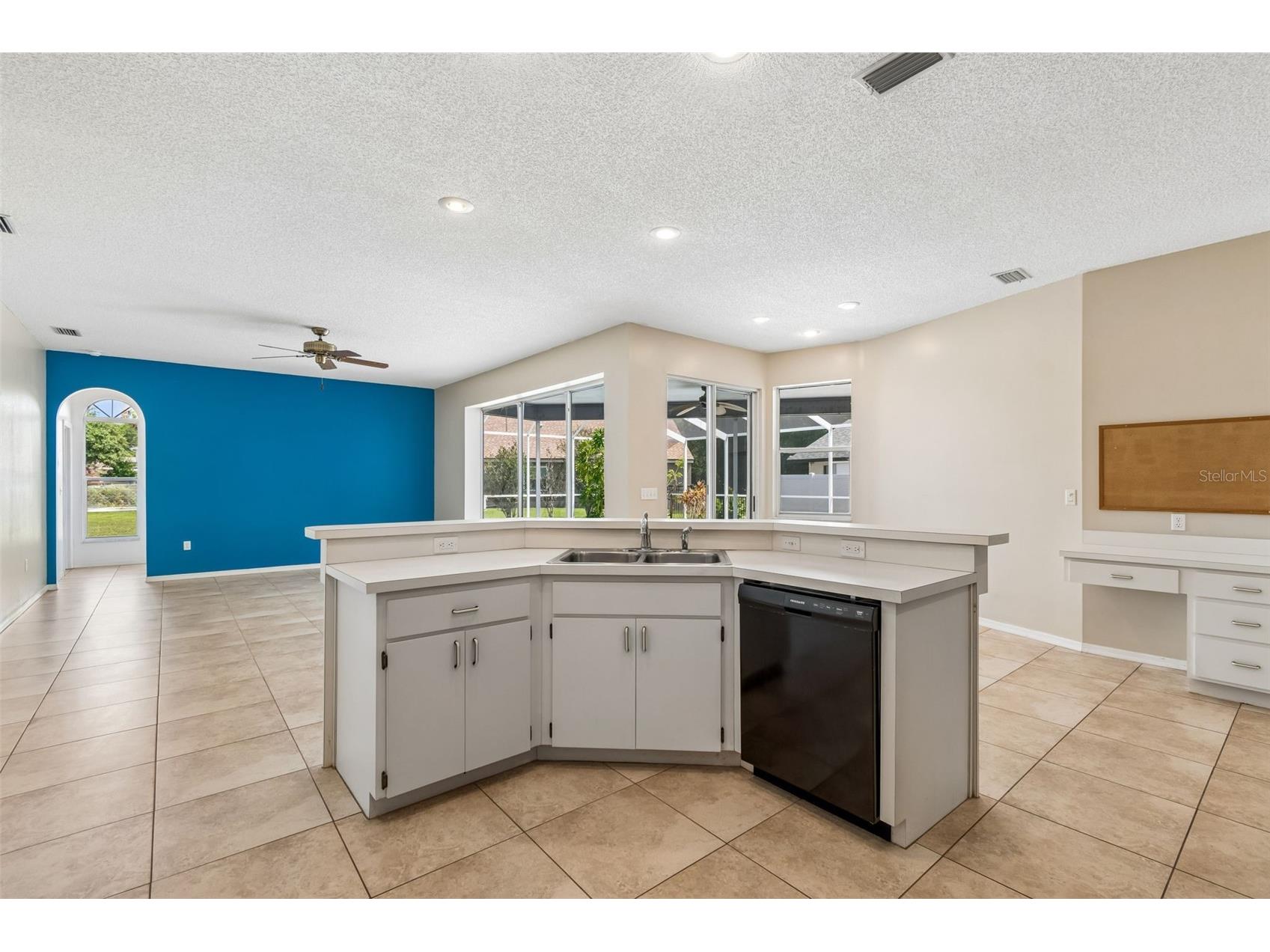 5488 Oakridge Drive Palm Harbor FL 34685 TB8505514 image16