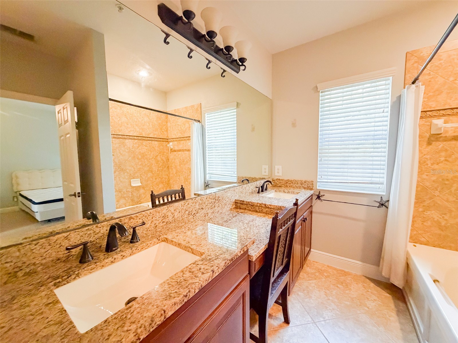 5489 Baldwin Park Street Orlando FL 32814 O6417074 image18
