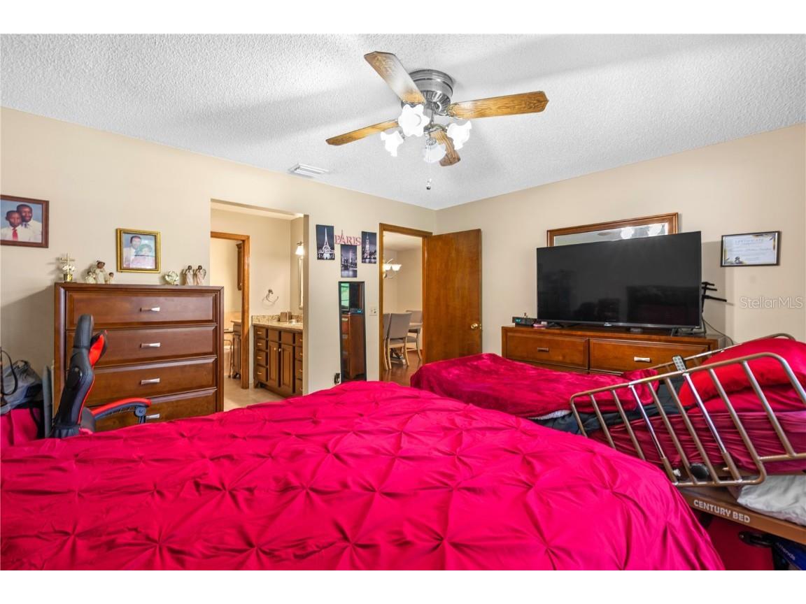 5489 Caurus Court Orlando FL 32808 O6351819 image14