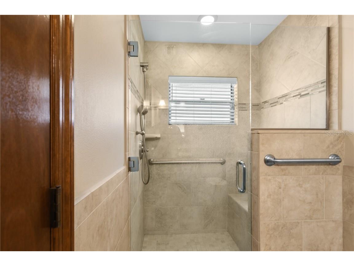 5489 Caurus Court Orlando FL 32808 O6351819 image17