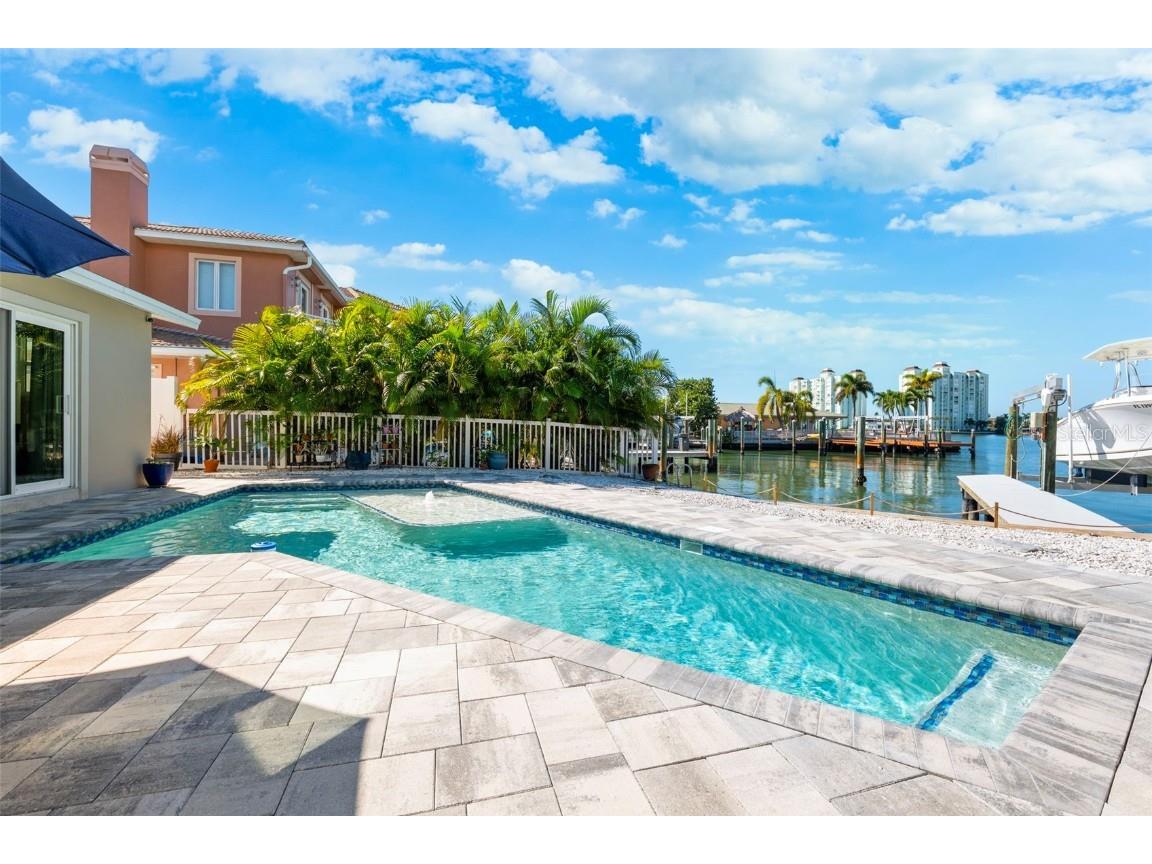 549 59th Avenue Saint Pete Beach FL 33706 - BOCA CIEGA BAY U8221718 image1