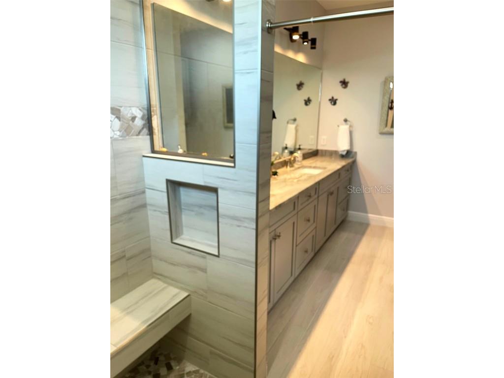 549 E Tarpon Boulevard NW Port Charlotte FL 33952 A4672204 image32