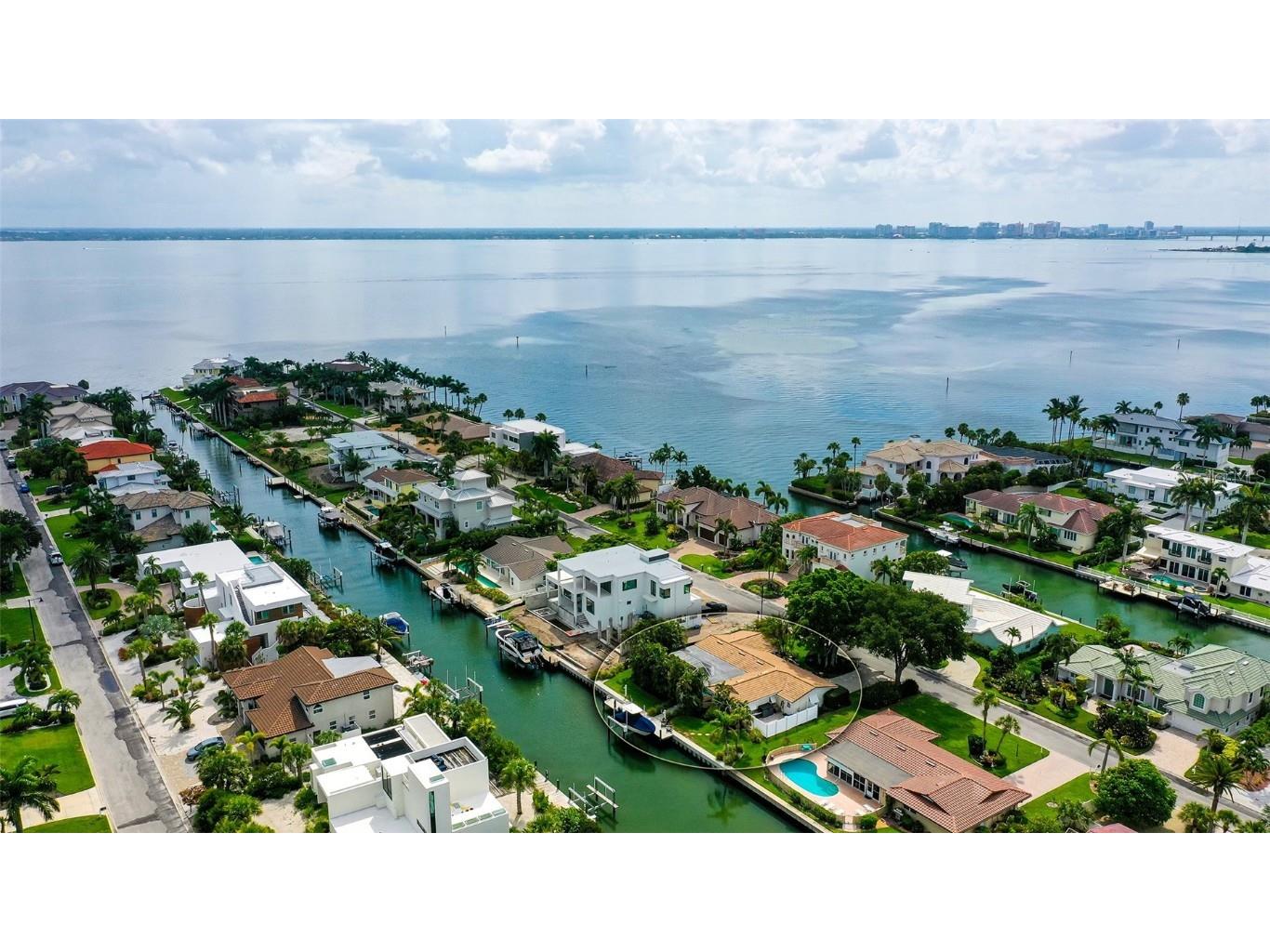 549 Halyard Lane Longboat Key FL 34228 - SARASOTA BAY A4613818 image1