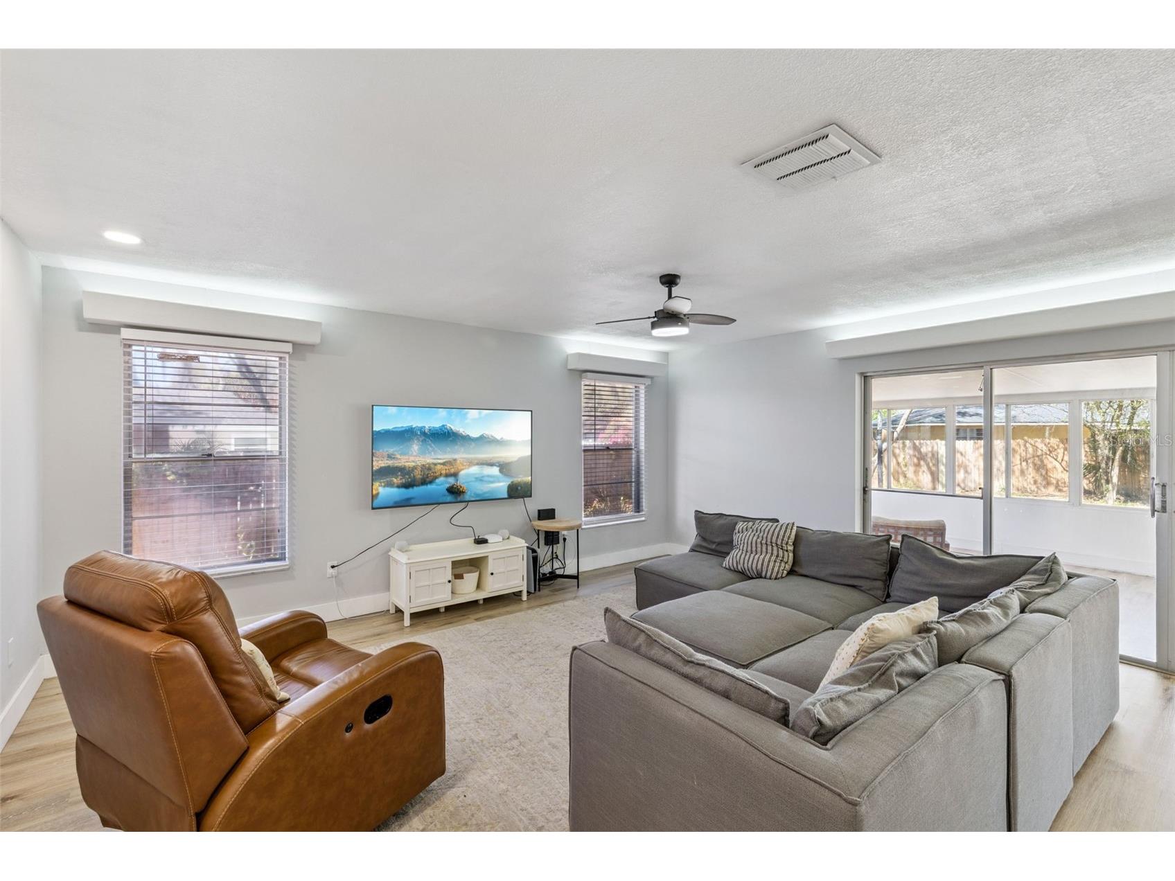 549 Iris Street Altamonte Springs FL 32714 O6384326 image7