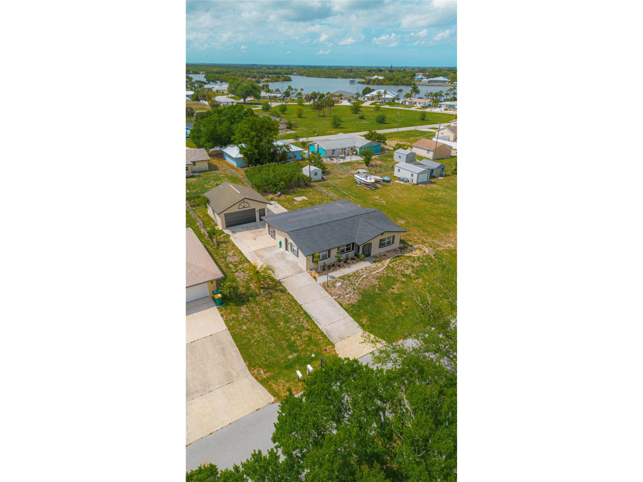 549 Lakemont Avenue NW Port Charlotte FL 33952 A4689195 image2