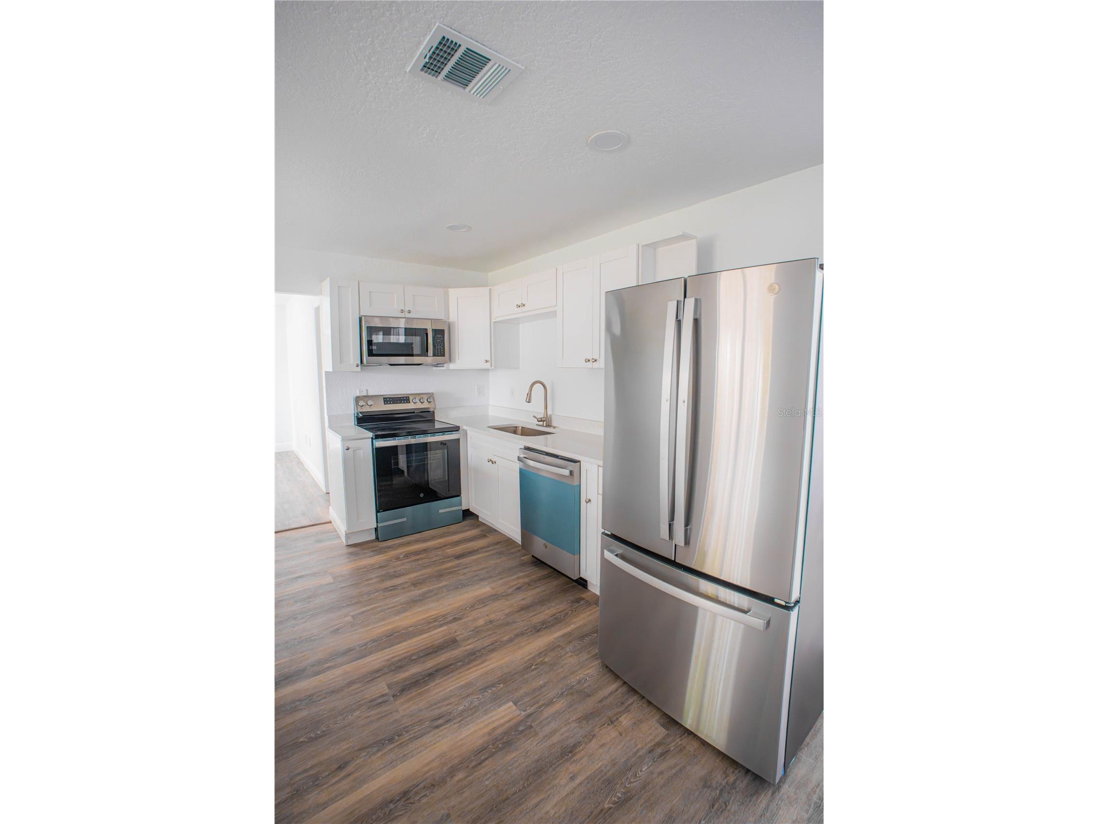 549 Lakemont Avenue NW Port Charlotte FL 33952 A4689195 image9