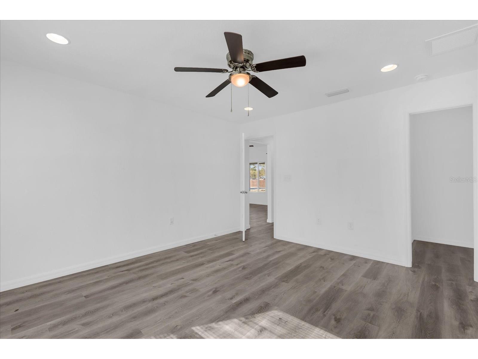 549 Malauka Radial Ocklawaha FL 32179 O6385686 image12
