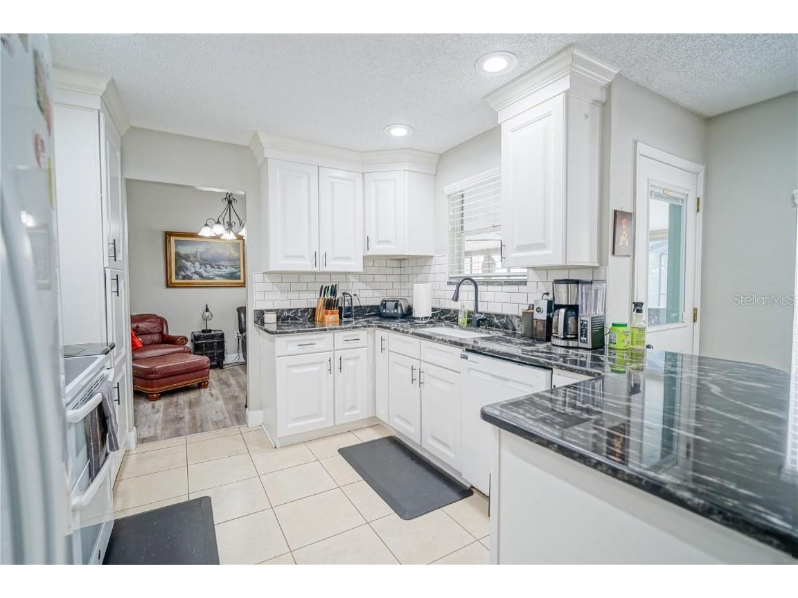 5490 SE Highway 42 Summerfield FL 34491 OM695781 image10