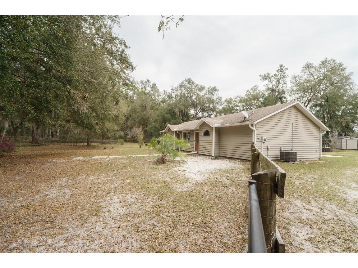 5490 SE Highway 42 Summerfield FL 34491 OM695781 image52