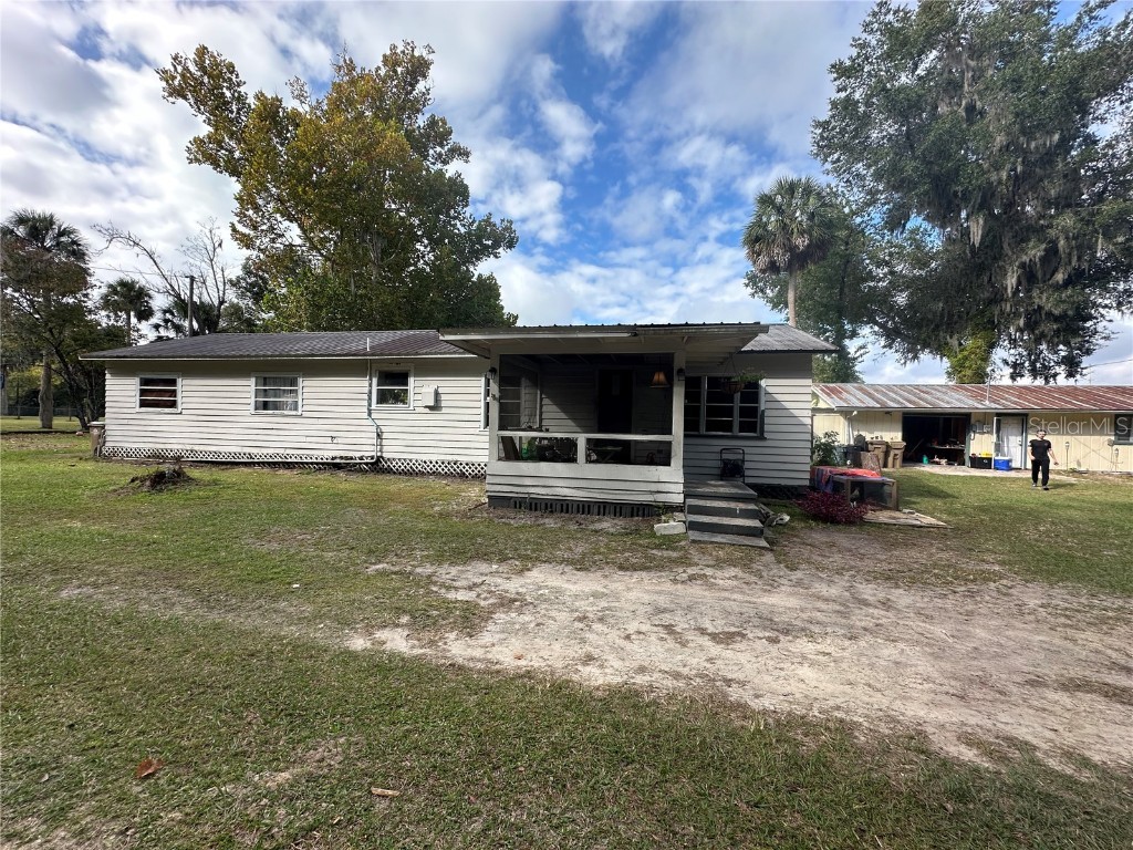 54901 Cedar Crest Road Astor FL 32102 R4910214 image1