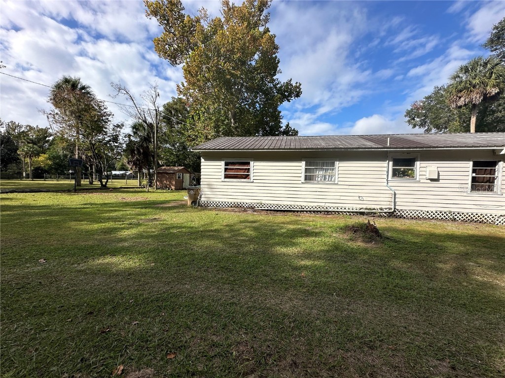54901 Cedar Crest Road Astor FL 32102 R4910214 image5