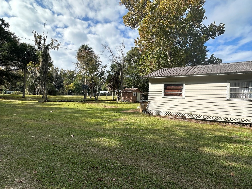 54901 Cedar Crest Road Astor FL 32102 R4910214 image6