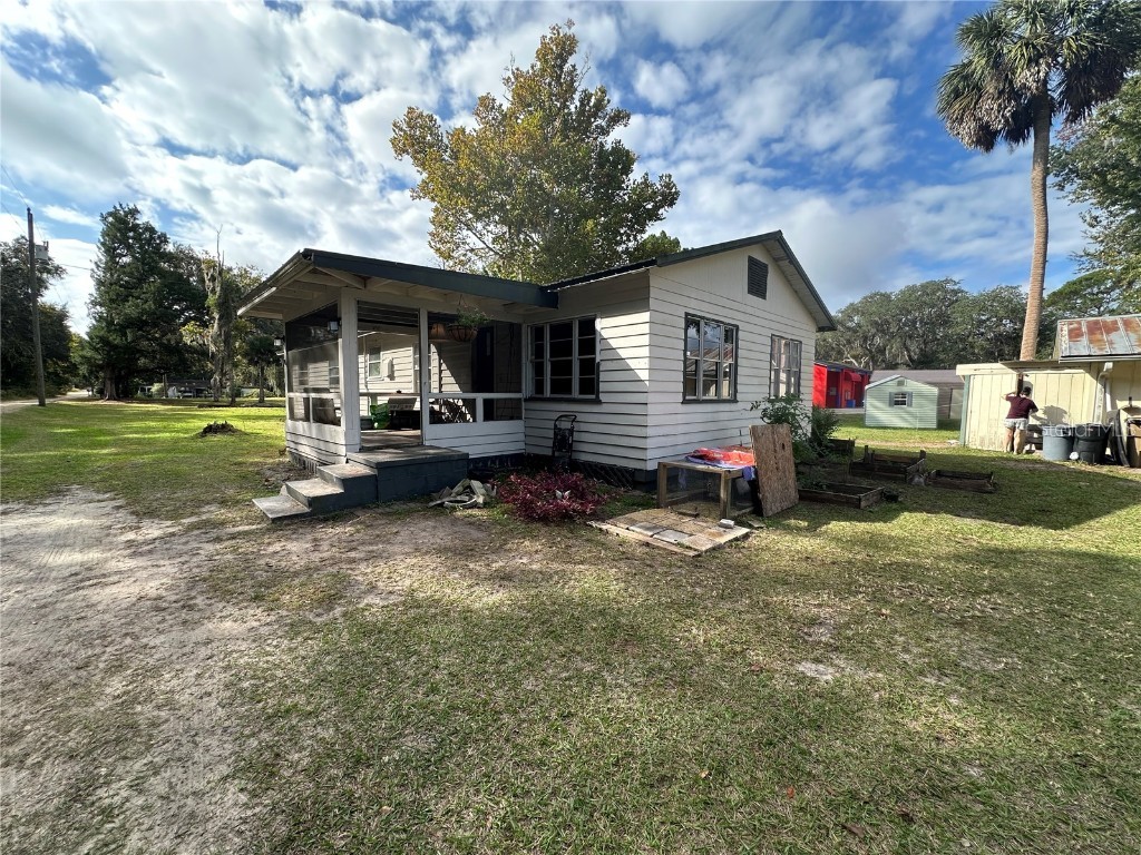 54901 Cedar Crest Road Astor FL 32102 R4910214 image8
