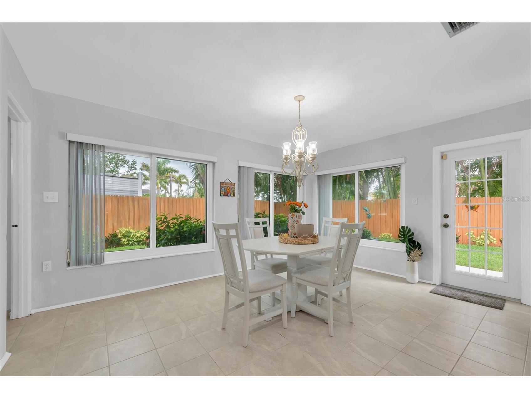 55 A Dolphin Drive Treasure Island FL 33706 TB8515656 image12