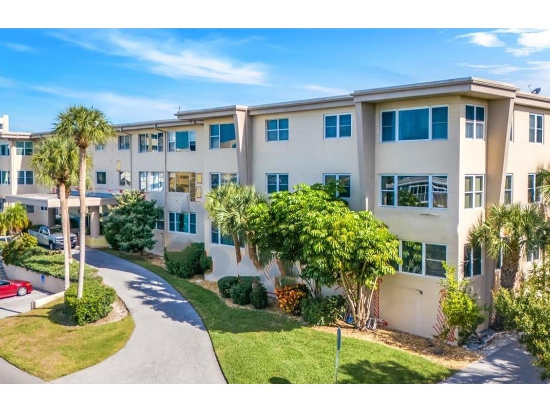 55 Harbor View Lane #307 Belleair Bluffs FL 33770 U8242279 image1