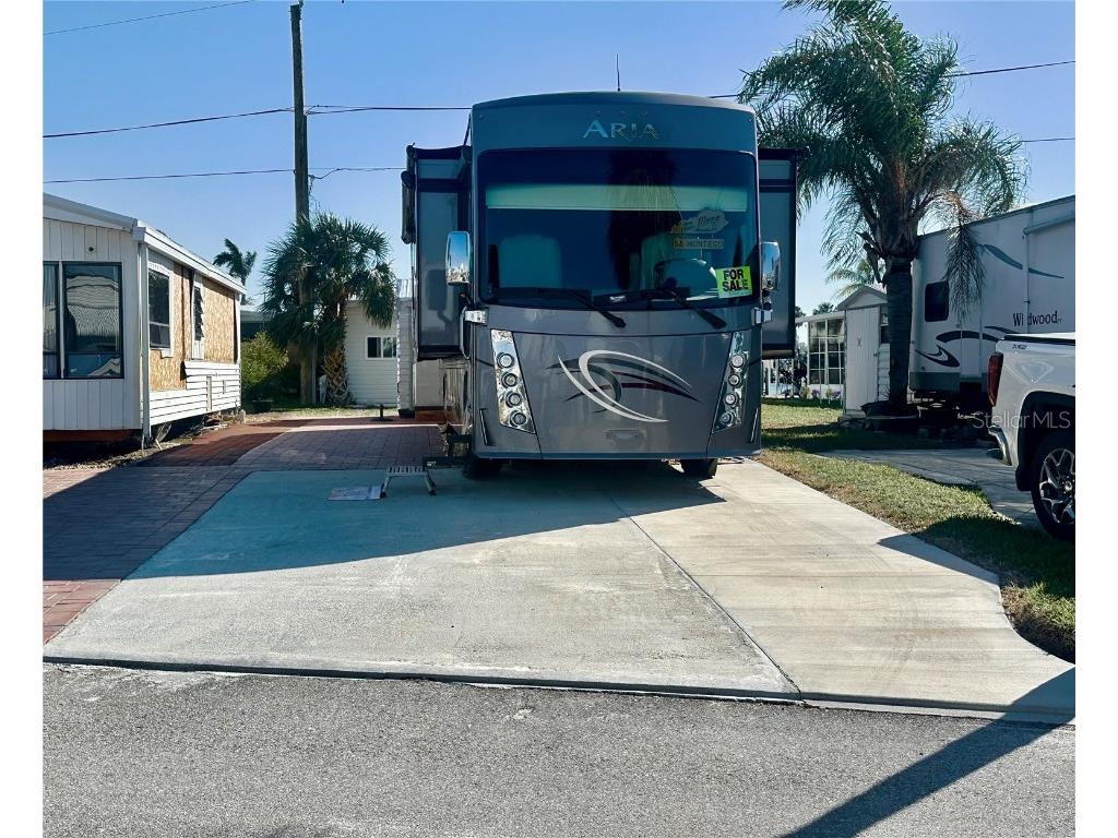 55 Montego Drive Palmetto FL 34221 A4642244 image1