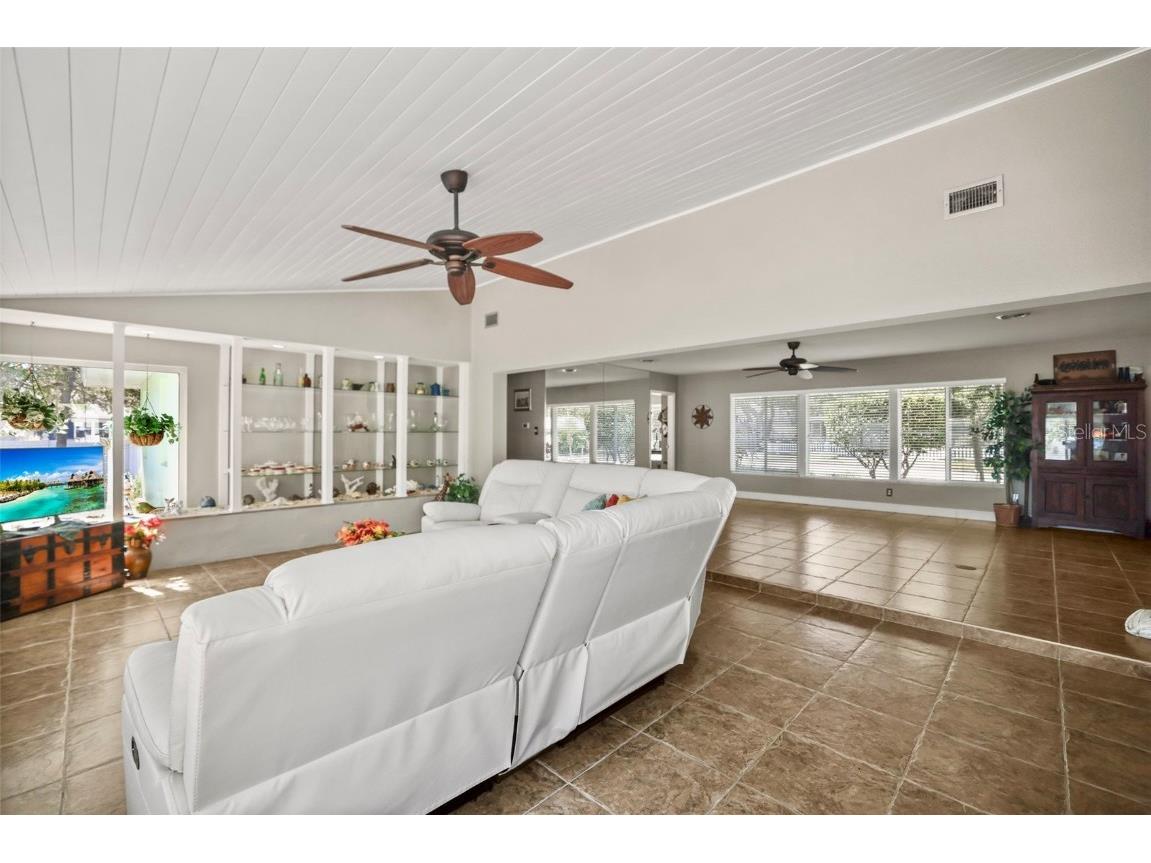 55 Valencia Drive Dunedin FL 34698 TB8444892 image22