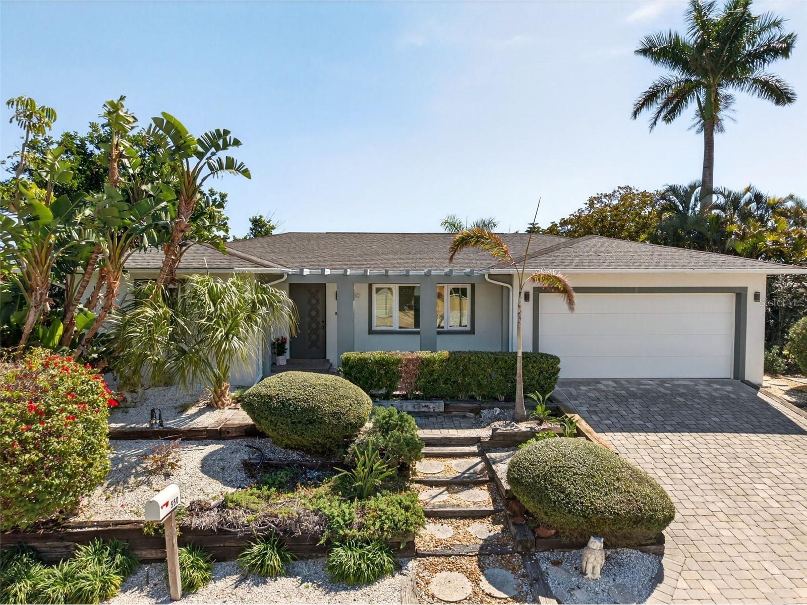550 De Narvaez Drive Longboat Key FL 34228 - SARASOTA BAY A4683082 image1