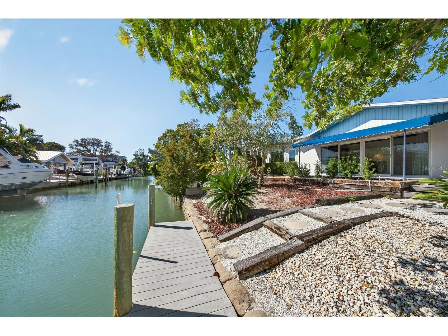 550 De Narvaez Drive Longboat Key FL 34228 - SARASOTA BAY A4683082 image3