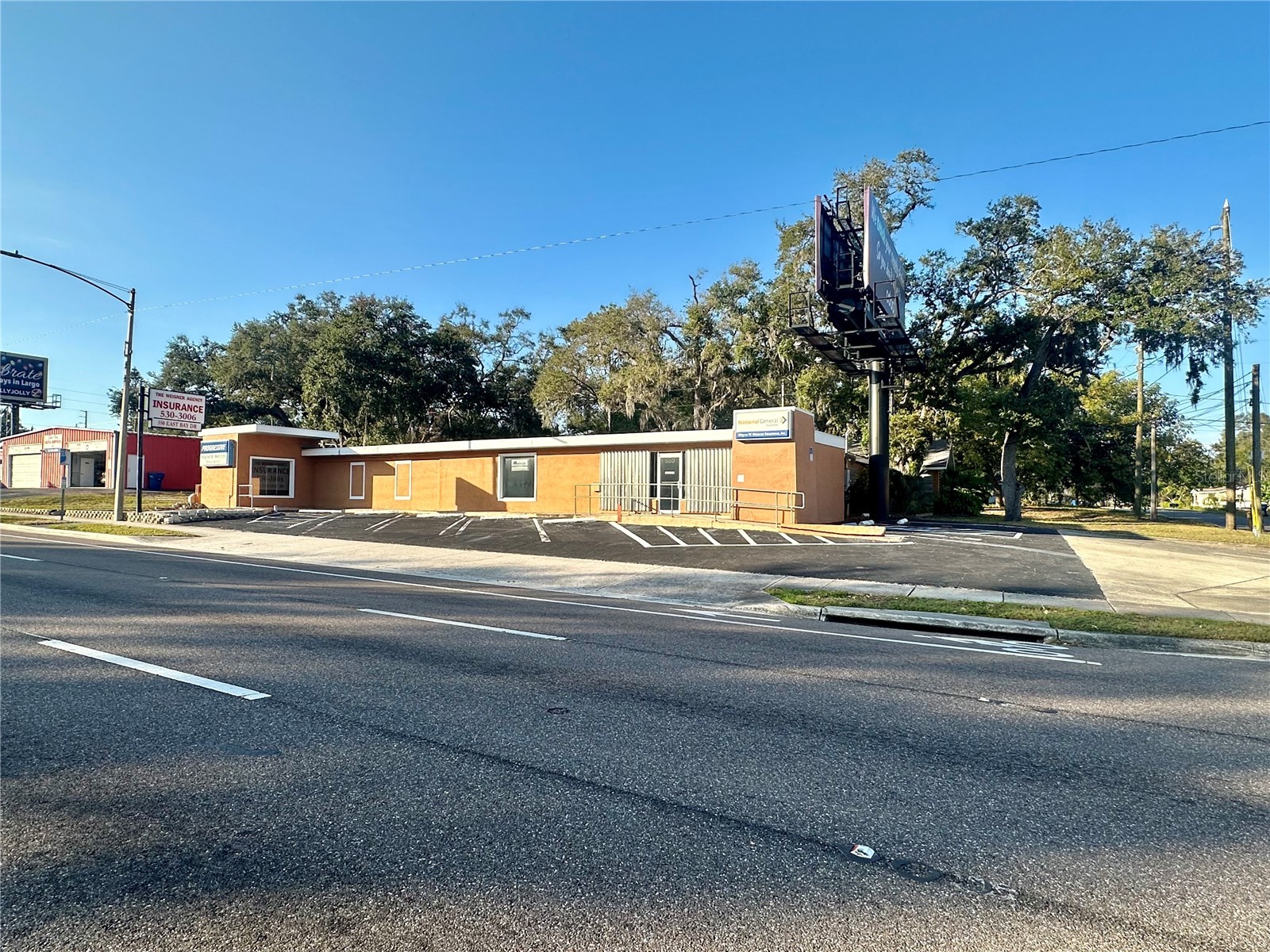 550 E Bay Drive Largo FL 33770 TB8467364 image1