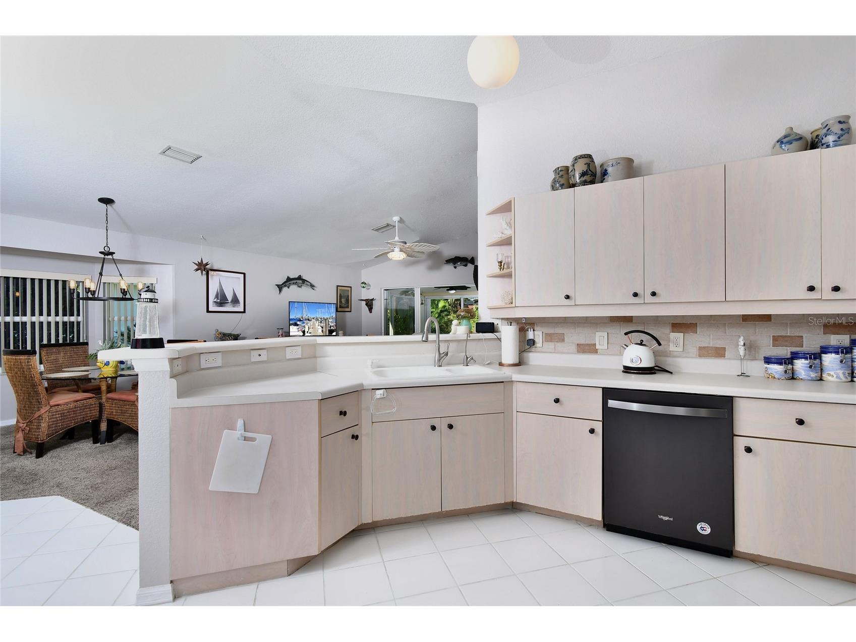 550 E Islamorada Boulevard Punta Gorda FL 33955 C7521080 image10