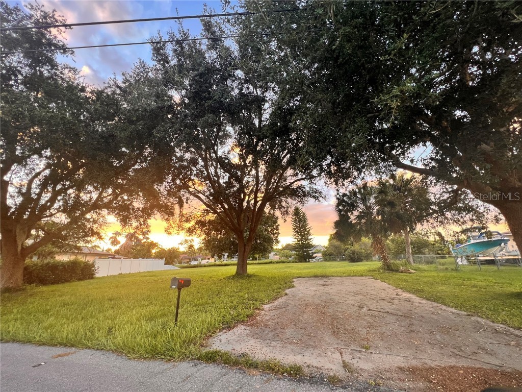 550 E Tarpon Boulevard NW Port Charlotte FL 33952 C7508156 image5