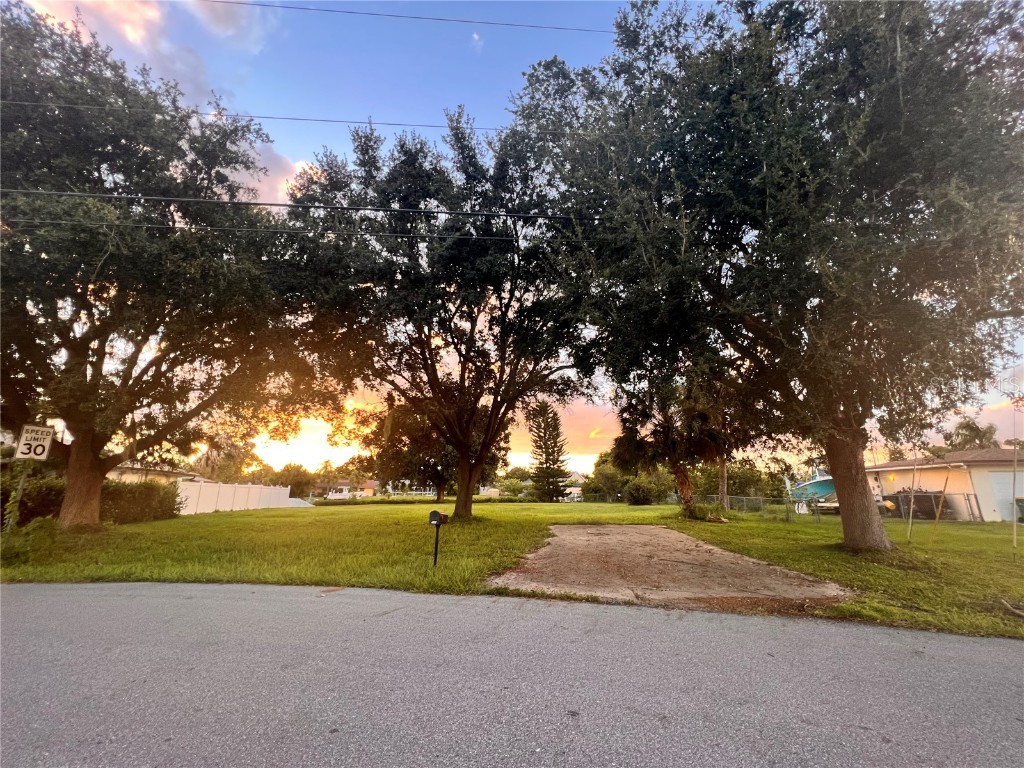 550 E Tarpon Boulevard NW Port Charlotte FL 33952 C7508156 image6