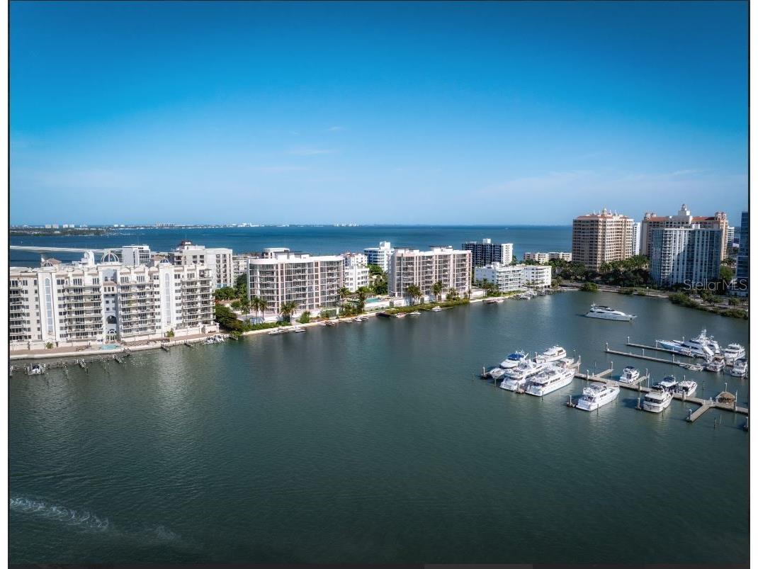 550 Golden Gate Point #404 Sarasota FL 34236 - SARASOTA BAY A4679730 image2
