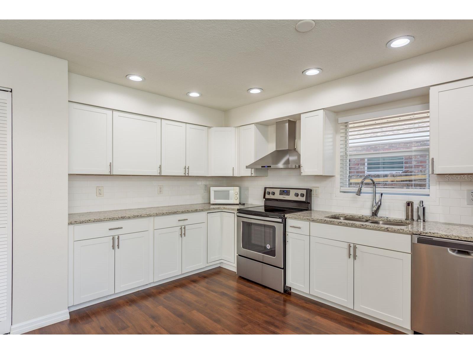 550 Ontario Avenue Crystal Beach FL 34681 TB8475182 image10