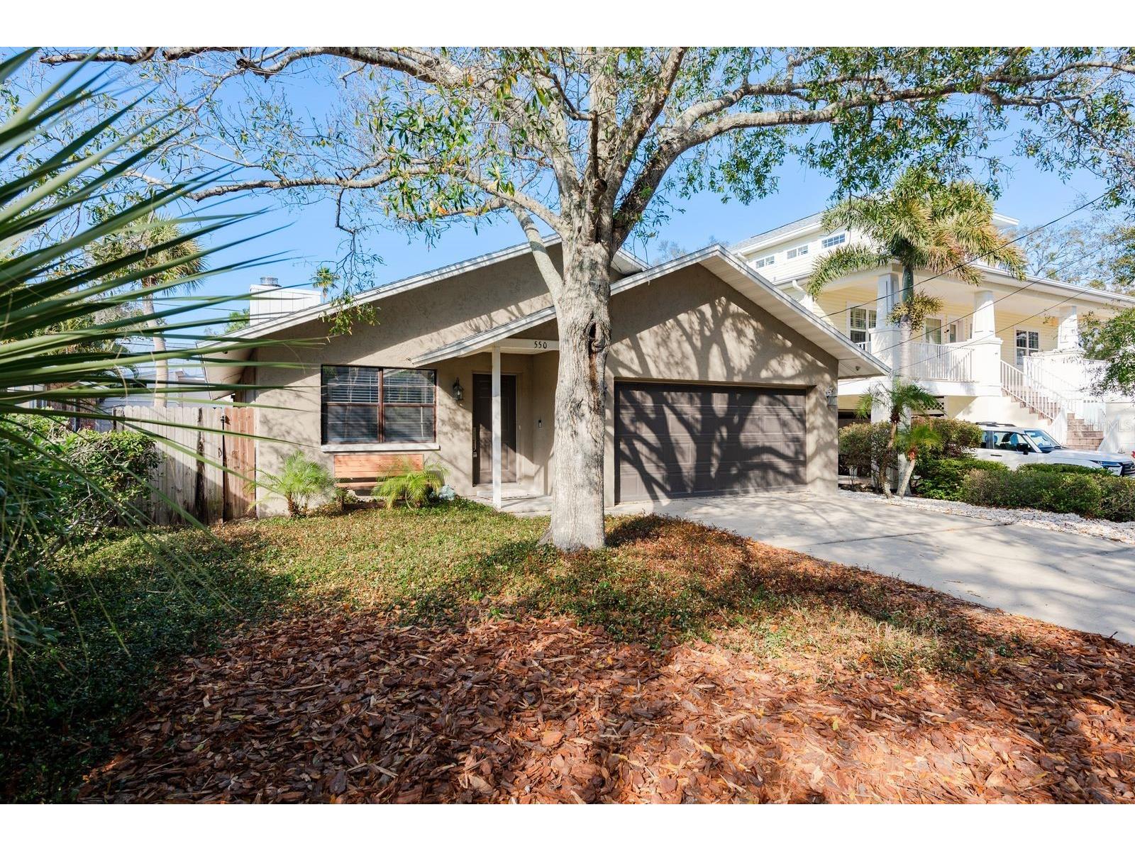 550 Ontario Avenue Crystal Beach FL 34681 TB8475182 image2