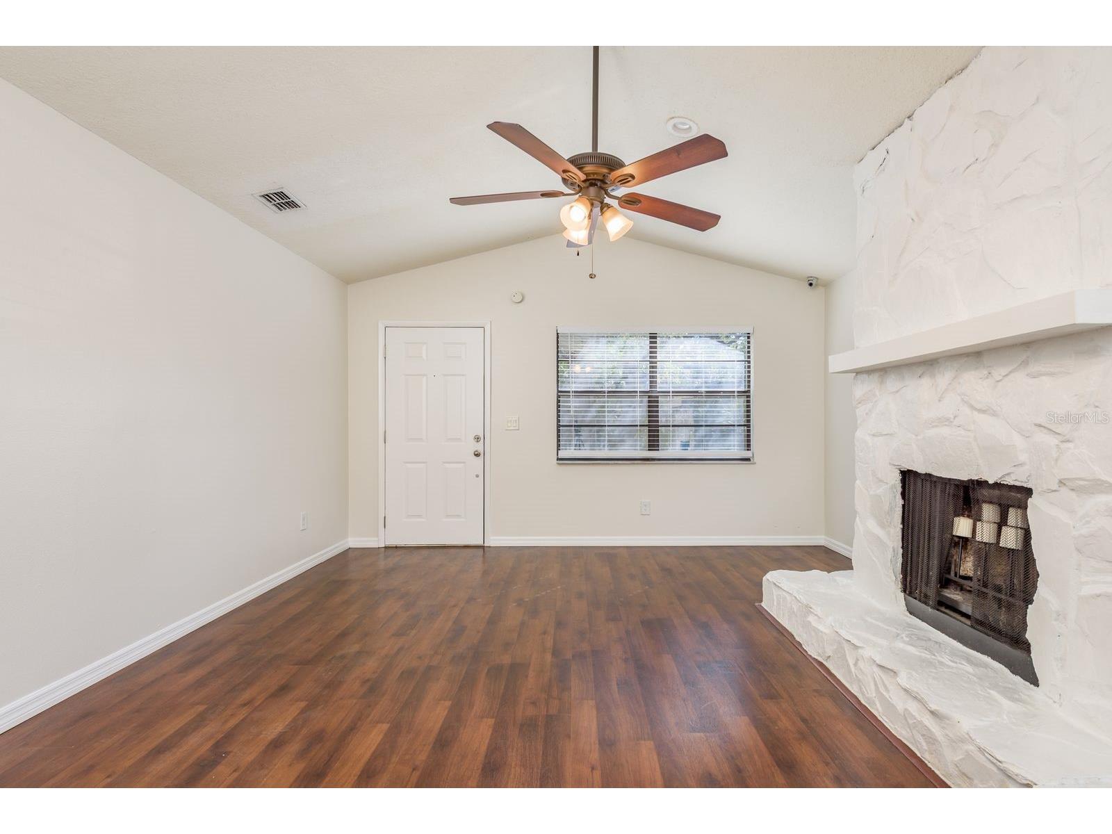 550 Ontario Avenue Crystal Beach FL 34681 TB8475182 image5