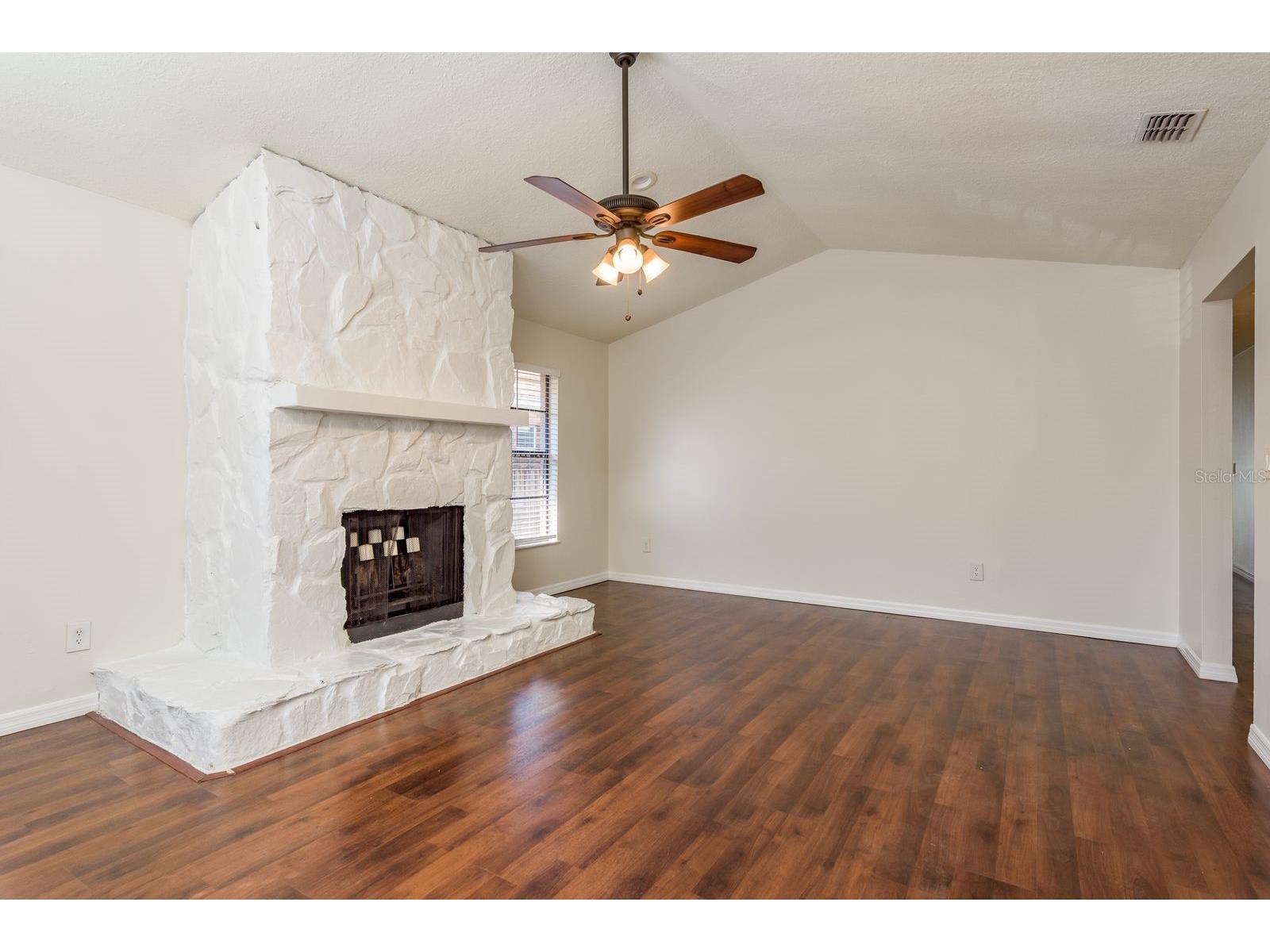 550 Ontario Avenue Crystal Beach FL 34681 TB8475182 image6