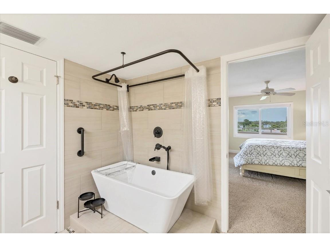 550 W Flamingo Drive #401 Venice FL 34285 A4659763 image17