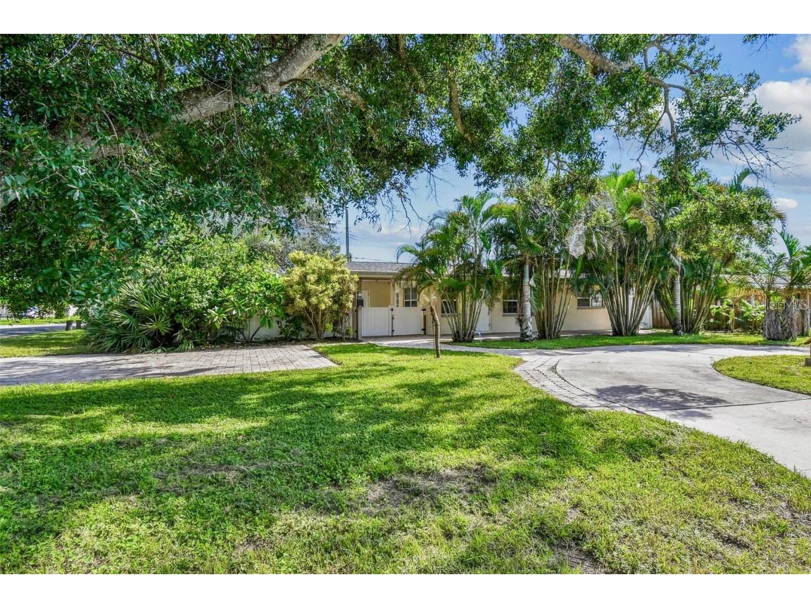 5500 30th Avenue N Saint Petersburg FL 33710 W7878424 image1