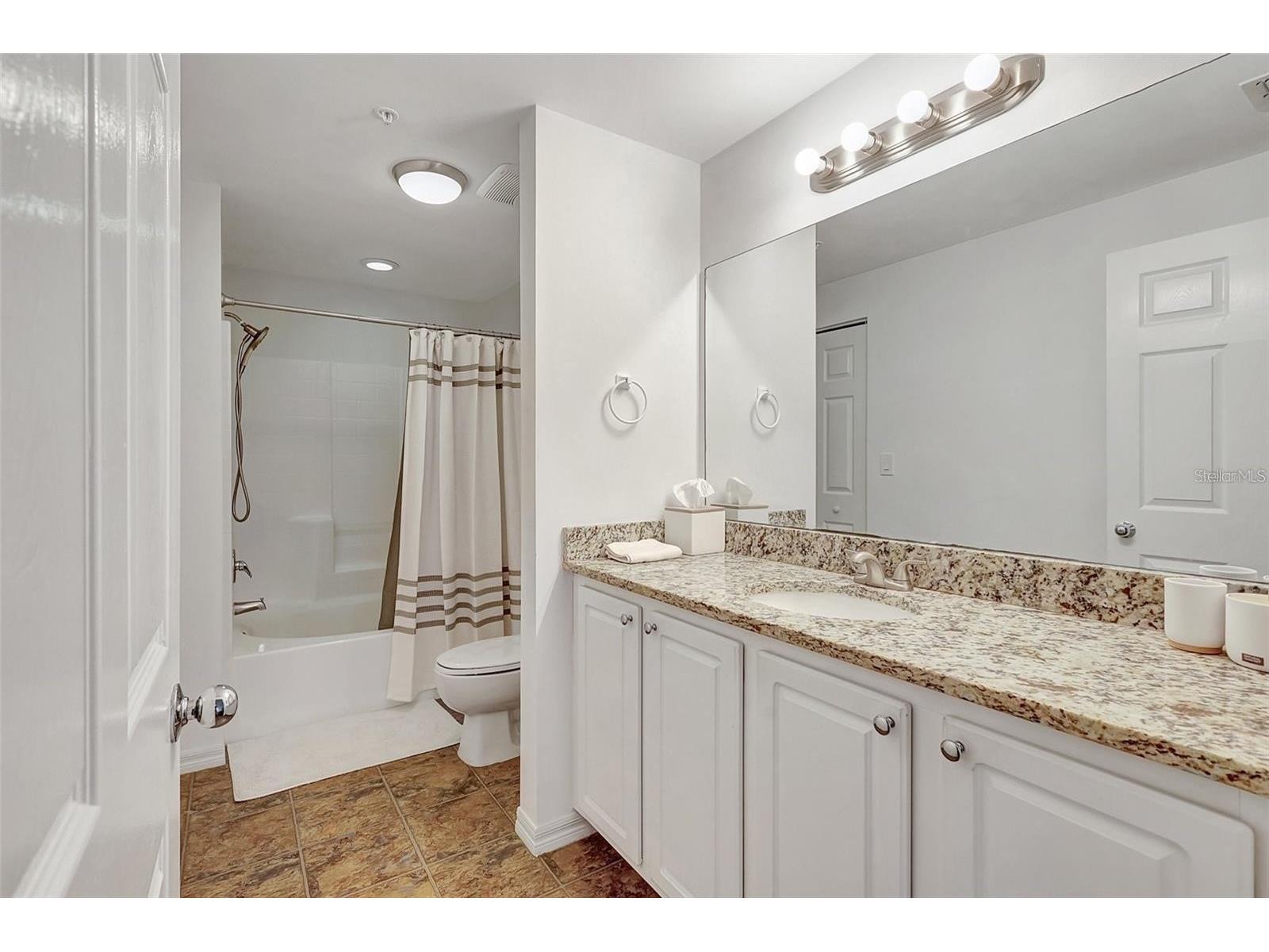 5500 Bentgrass Drive #6-301 Sarasota FL 34235 A4676646 image16