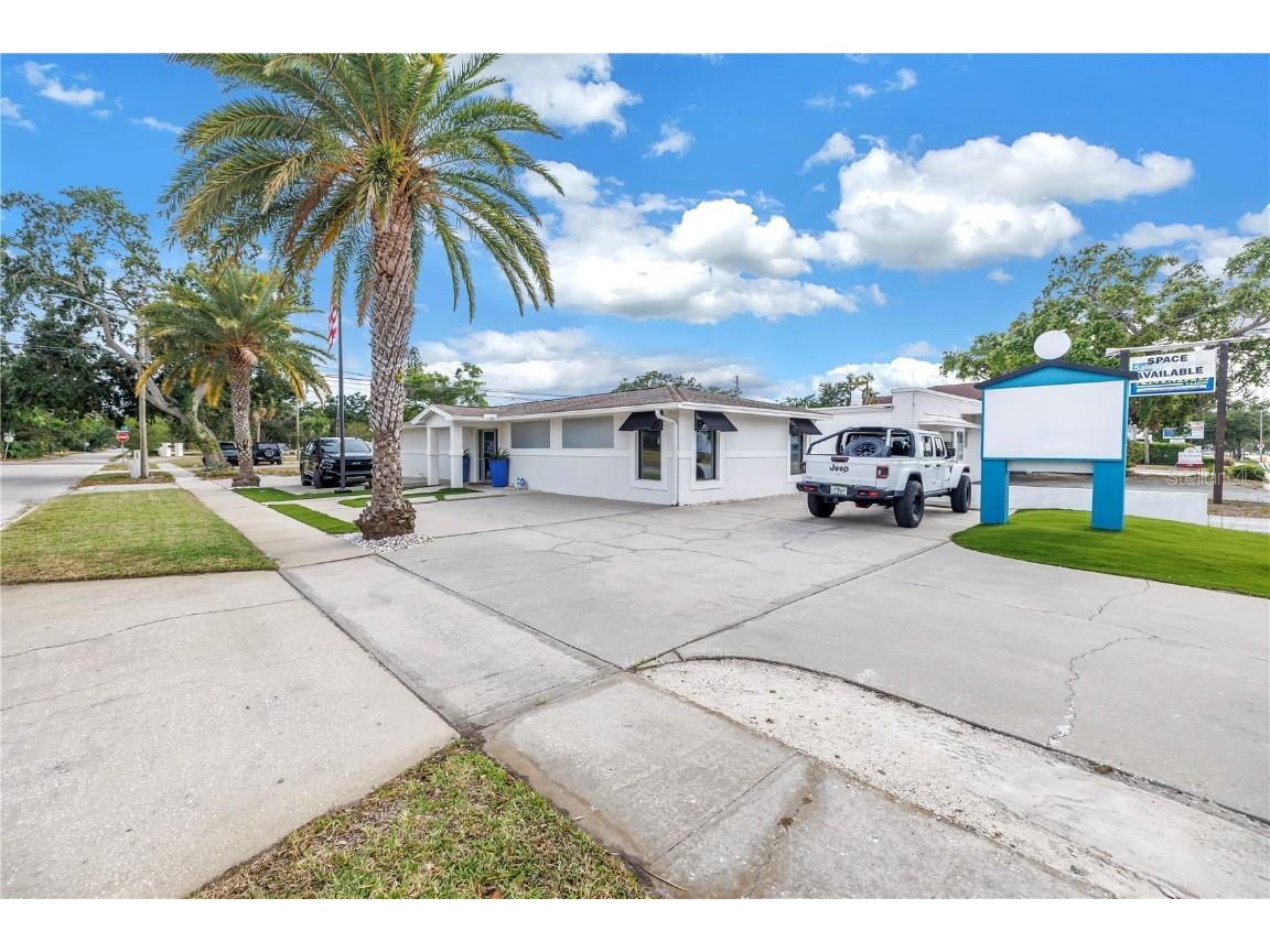 5500 Central Ave Saint Petersburg FL 33707 TB8384033 image4