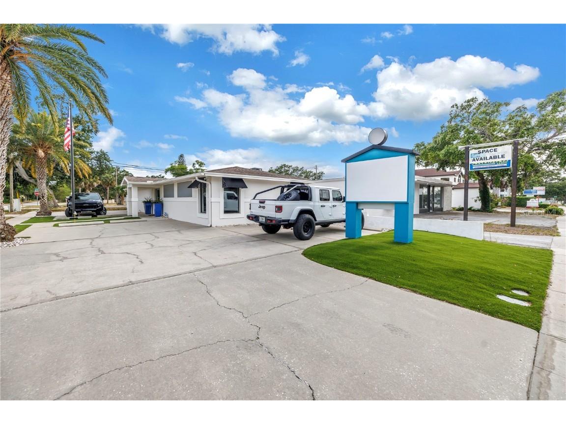 5500 Central Ave Saint Petersburg FL 33707 TB8384033 image5